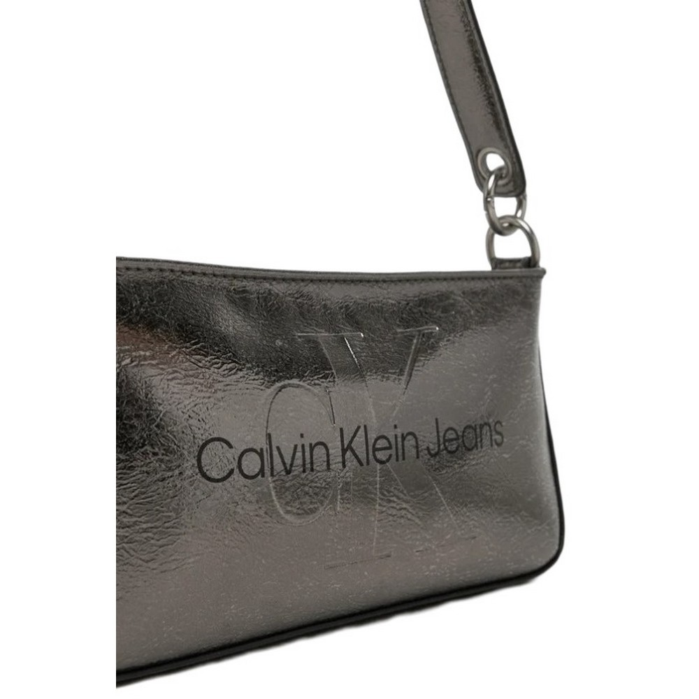 CALVIN KLEIN JEANS SCULPTED SHOULDER POUCH TUM ΤΣΑΝΤΑ ΓΥΝΑΙΚΕΙΑ SILVER