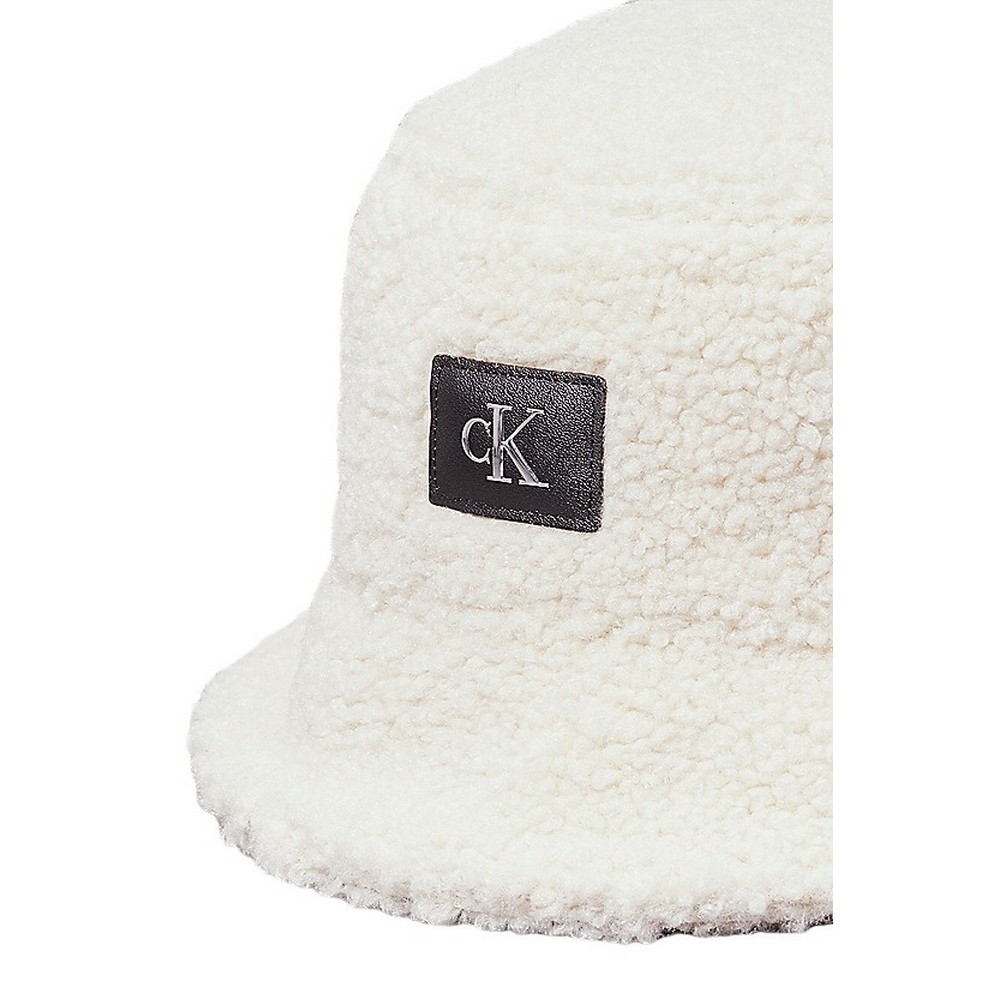 CALVIN KLEIN JEANS SHERPA BUCKET  ΚΑΠΕΛΟ ΓΥΝΑΙΚΕΙΟ OFF WHITE