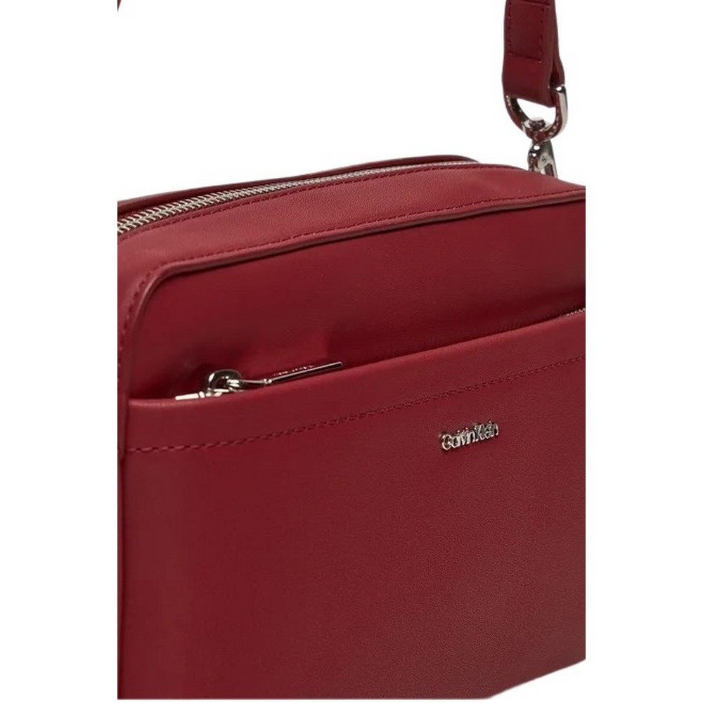 CALVIN KLEIN MUST CONVERTIBLE CAMERA BAG ΤΣΑΝΤΑ ΓΥΝΑΙΚΕΙΑ RED