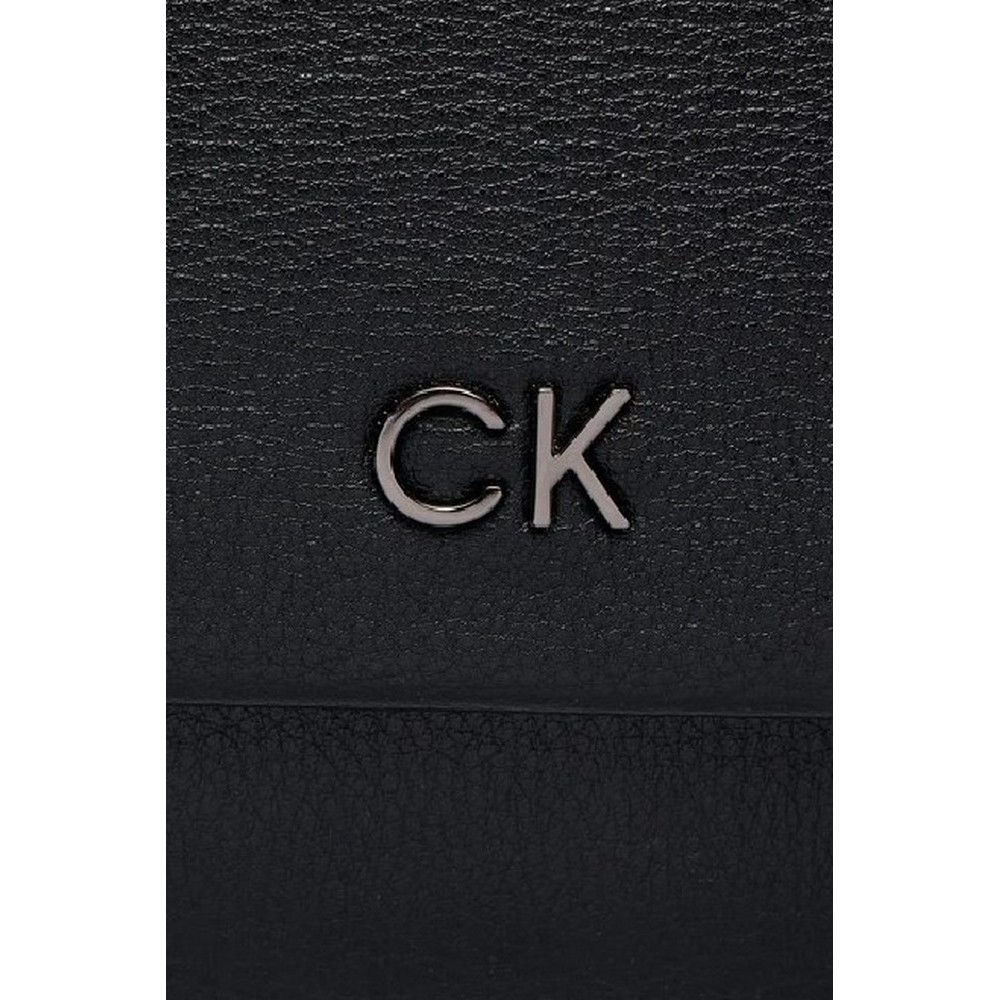 CALVIN KLEIN DAILY SHOULDER BAG PEBBLE BLACK