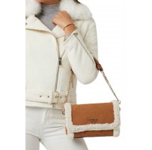 GUESS DAVIKA FLAP SHOULDER ΤΣΑΝΤΑ ΓΥΝΑΙΚΕΙΑ COGNAC