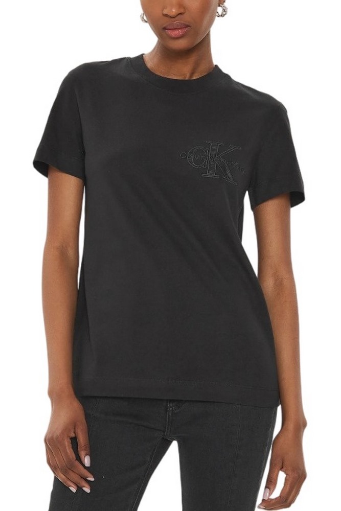 CALVIN KLEIN JEANS SATIN APPLIQUE REGULAR T-SHIRT ΜΠΛΟΥΖΑ ΓΥΝΑΙΚΕΙΑ BLACK