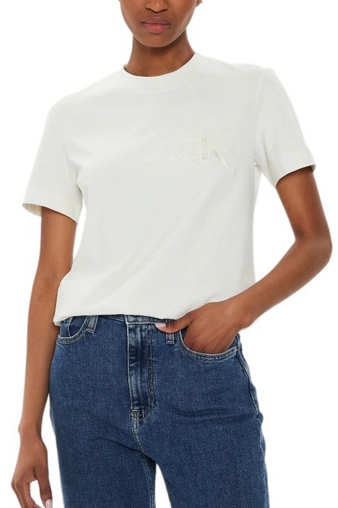 CALVIN KLEIN JEANS SATIN APPLIQUE REGULAR T-SHIRT ΜΠΛΟΥΖΑ ΓΥΝΑΙΚΕΙΑ IVORY