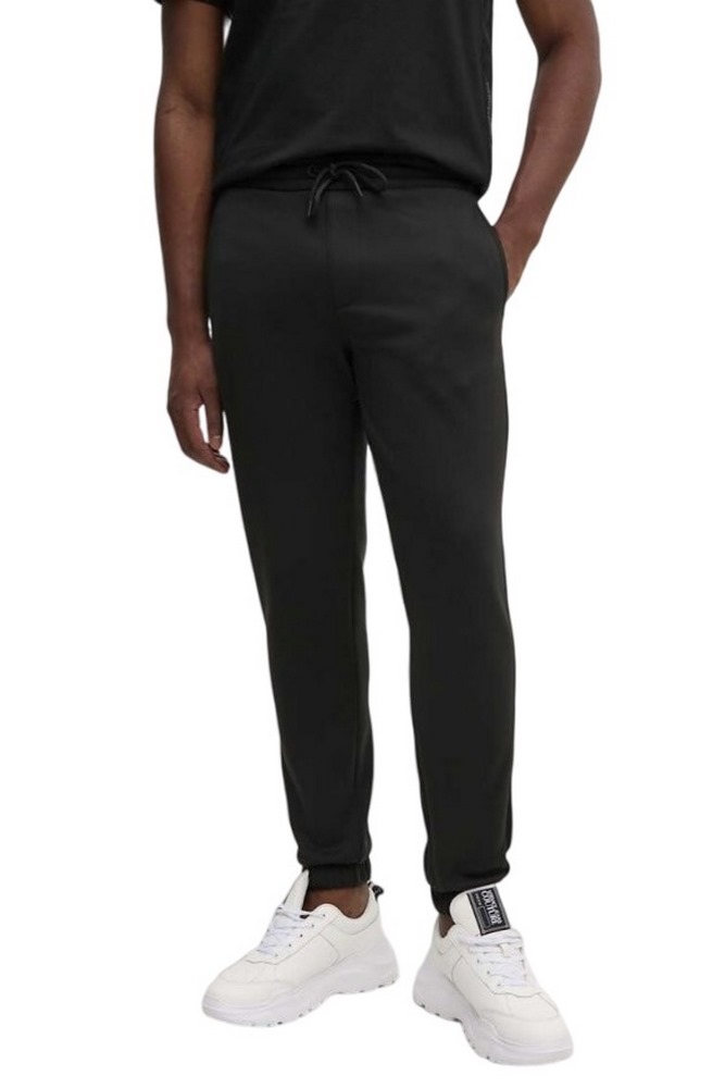 CALVIN KLEIN JEANS LOGO TAPE HWK PANT ΦΟΡΜΑ ΠΑΝΤΕΛΟΝΙ ΑΝΔΡΙΚΟ BLACK