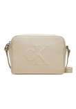 CALVIN KLEIN JEANS SCULPTED CAMERA BAG DEBOSS ΤΣΑΝΤΑ ΓΥΝΑΙΚΕΙΑ ECRU