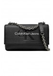 CALVIN KLEIN JEANS SCULPTED EW FLAP W/CHAIN25 MONO ΤΣΑΝΤΑ ΓΥΝΑΙΚΕΙΑ BLACK