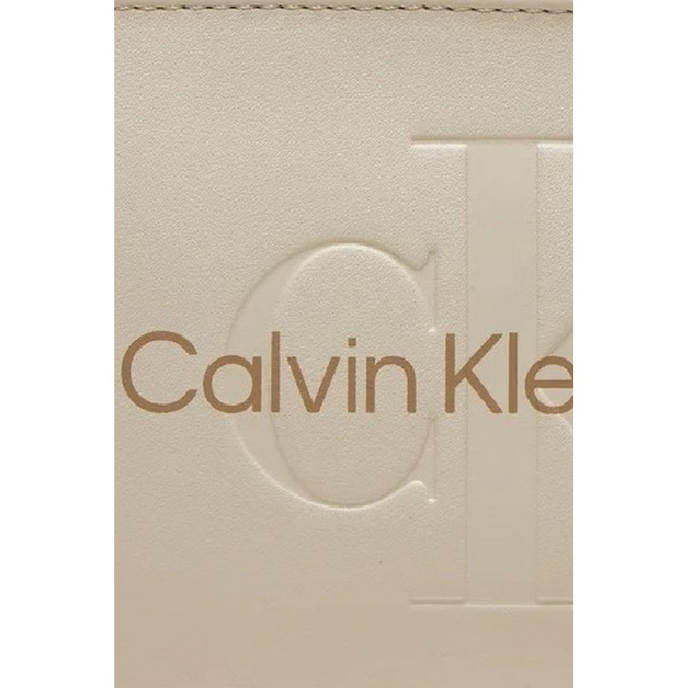 CALVIN KLEIN JEANS SCULPTED SHOULDER ΤΣΑΝΤΑ ΓΥΝΑΙΚΕΙΑ EGGSHELL