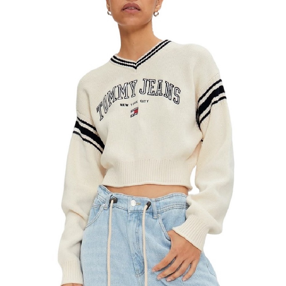 TOMMY JEANS CRP VARSITY V-NECK SWEATER ΜΠΛΟΥΖΑ ΠΛΕΚΤΗ ΓΥΝΑΙΚΕΙΑ WHITE