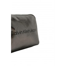 CALVIN KLEIN JEANS SCULPTED CAMERA BAG TUM ΤΣΑΝΤΑ ΓΥΝΑΙΚΕΙΑ SILVER