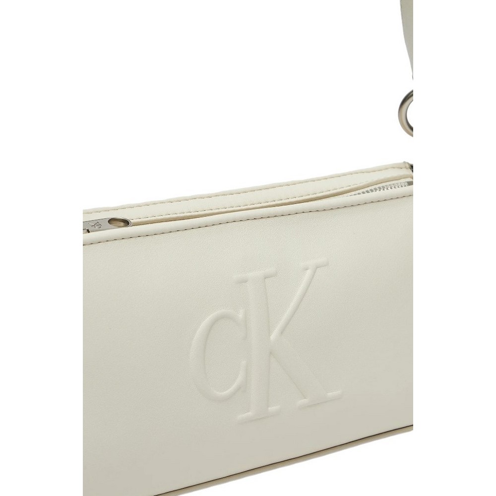 CALVIN KLEIN JEANS SCULPTED SHOULDER POUCH25 DEBOSS ΤΣΑΝΤΑ ΓΥΝΑΙΚΕΙΑ ECRU