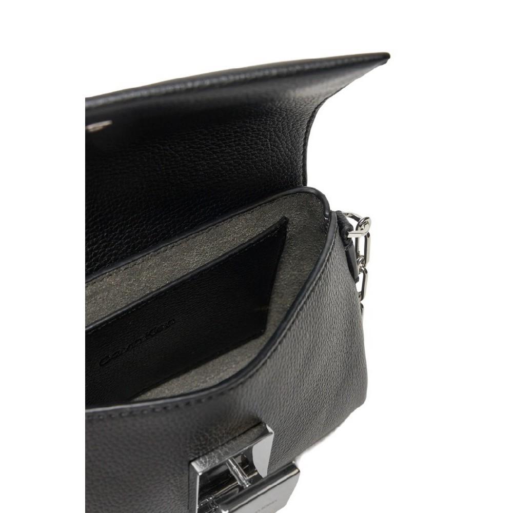 CALVIN KLEIN PLAQUE SM CROSSBODY ΤΣΑΝΤΑ ΓΥΝΑΙΚΕΙΑ BLACK