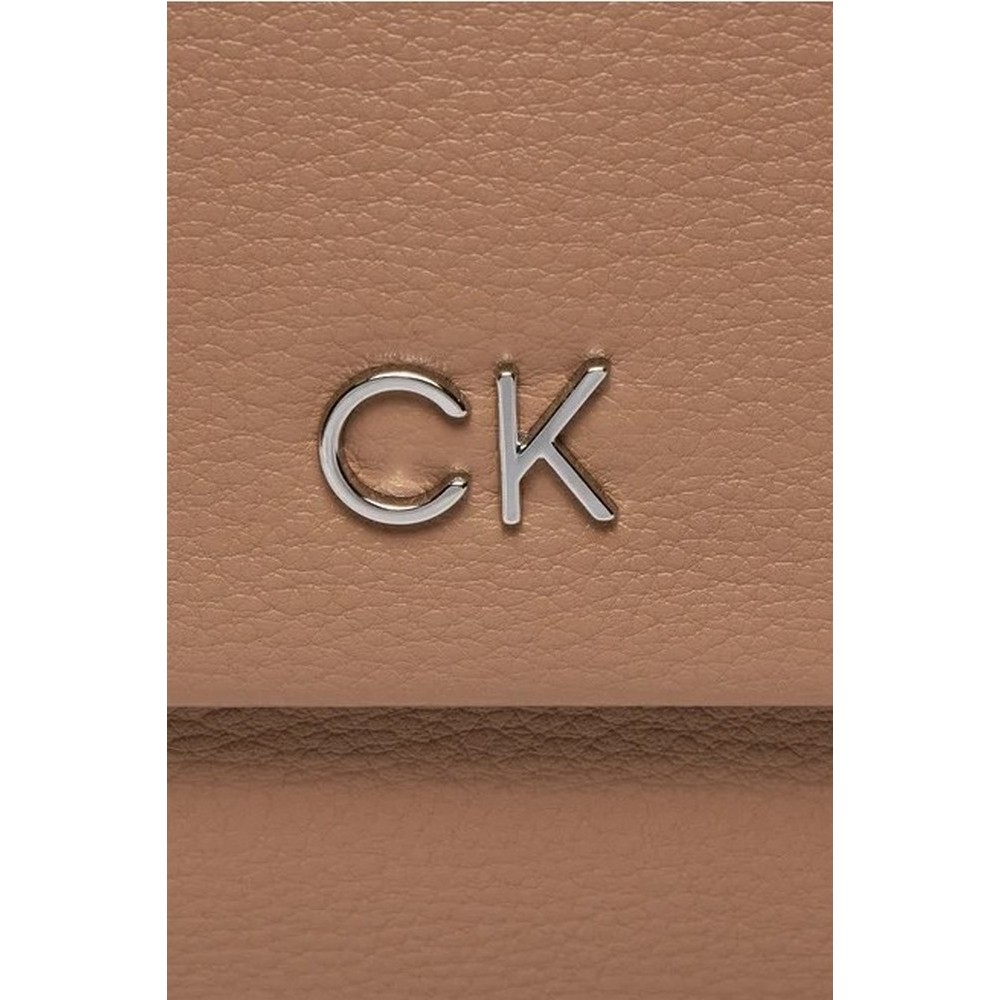 CALVIN KLEIN JEANS  DAILY SHOULDER BAG PEBBLE BEIGE