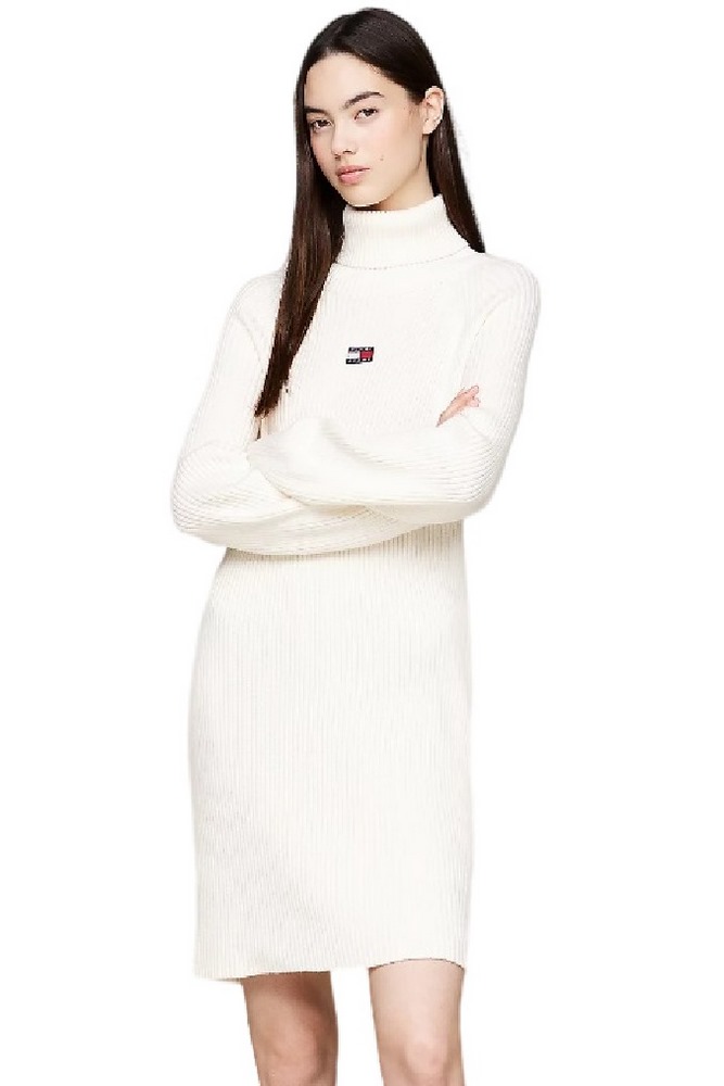 TOMMY JEANS MOCKNECK BADGE SWEATER DRESS ΦΟΡΕΜΑ ΓΥΝΑΙΚΕΙΟ OFF WHITE